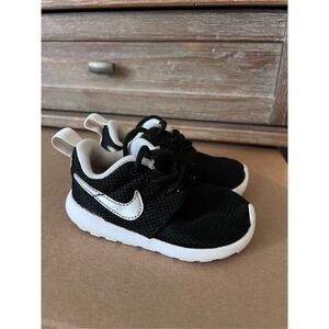 Nike Roshe One (TDV) Infants/Toddlers Shoes Black/Mettalic Silver-White size 5c